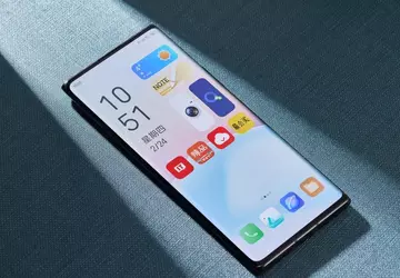 ZTE Axon 40 mit Underscreen-Kamera wird ...