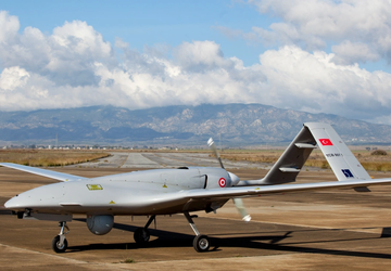 Monobank hat ein Kartendesign mit "People's ...