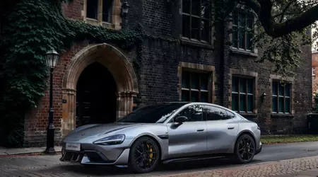 Xiaomi hat das Elektroauto SU7 Ultra in der eleganten Farbe Space Silver vorgestellt