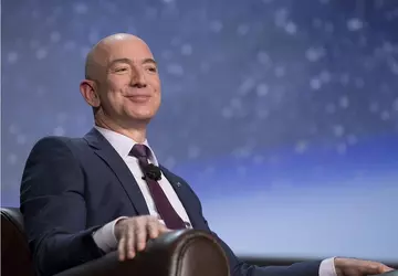 Jeff Bezos kehrt mit neuem KI-Startup ...