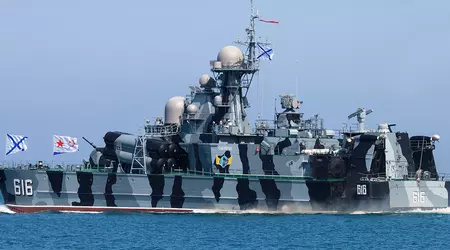 Ukrainische Versuchsdrohne Sea Baby mit 850 kg TNT traf russisches Raketenschiff Samum, das Träger von Moskit-Schiffsraketen ist