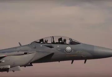 Ein McDonnell Douglas F-15SA Eagle-Kampfflugzeug der ...