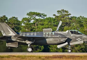 Das Wrack eines 80 Millionen Dollar ...