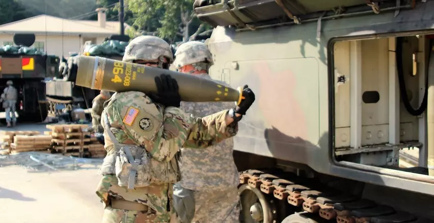 Ukrainische Verteidigungskräfte zeigen erstmals US M864 Streuartilleriegeschosse