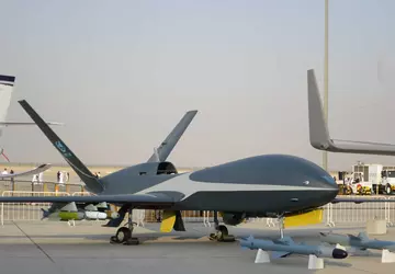 China stellt WZ-7 Soaring Dragon vor ...