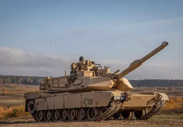 Nicht nur F-35 Lightning II-Kampfflugzeuge: Rumänien ...