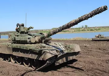 FPV-Drohne brachte vorsichtig Sprengstoff in die ...