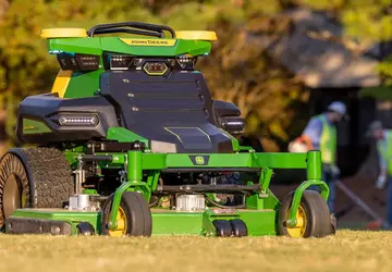 Der neue Roboter-Rasenmäher von John Deere ...