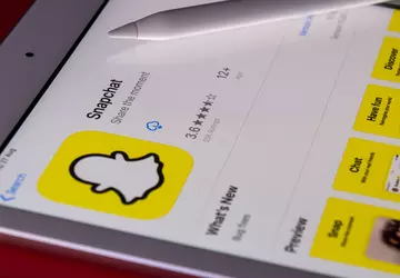 Großbritannien untersucht Snapchat-Chatbot wegen Datenschutzrisiken für ...