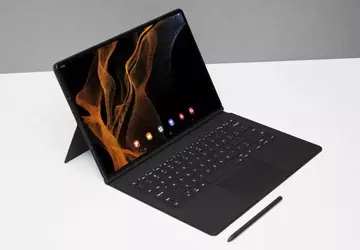 Samsung Galaxy Tab S9 FE+ besteht ...