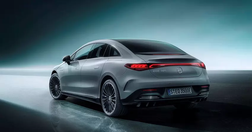 Besitzer von Mercedes-Benz-Elektroautos können mit einem Acceleration Increase-Abonnement, das 1200 Dollar pro Jahr kostet, die Motorleistung um 20-24% steigern