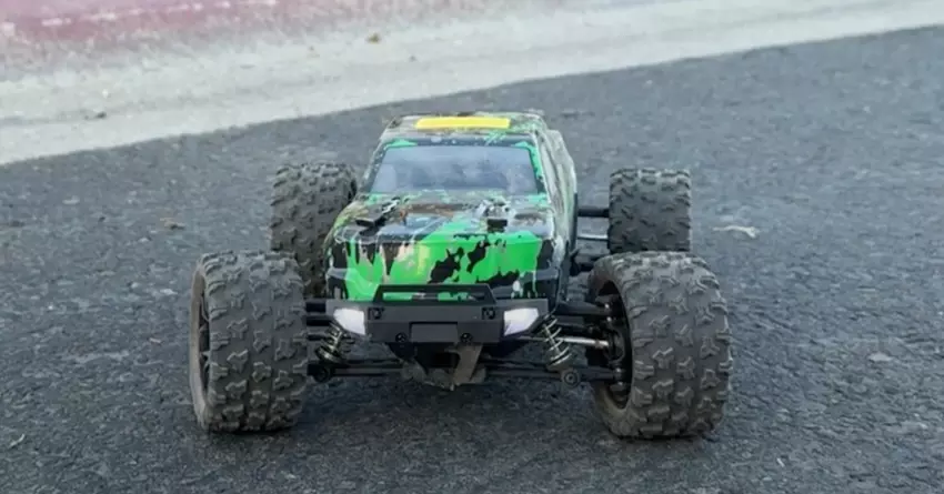 1:18 HAIBOXING All Terrain rc unter 100