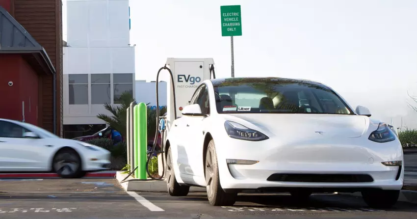 Uber hat frühere Pläne zur Elektrifizierung und Emissionsreduktion aufgegeben