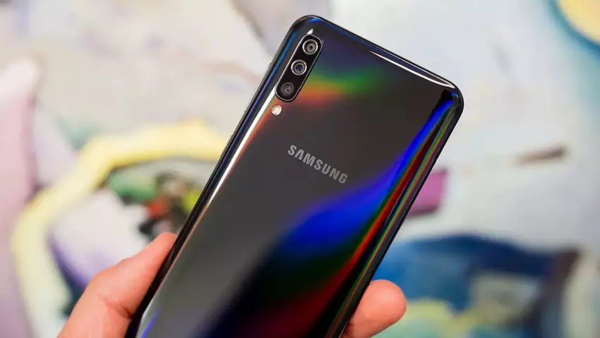 Fünfzehn Modelle der Galaxy A-Serie von Samsung erhalten die One UI 8-Firmware basierend auf Android 16 (Liste)