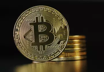 Bitcoin-Wert zum ersten Mal seit Juni ...
