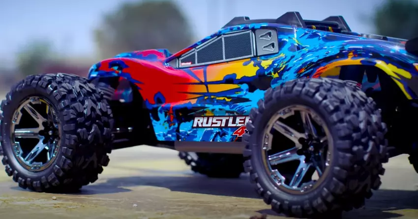 1:10 Traxxas Rustler schnelles rc Auto