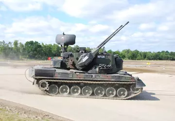 Propagandisten gaben das zerstörte russische Tunguska-Boden-Luft-Raketensystem ...