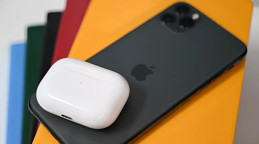 Insider: iPhone 17 Pro könnte Unterstützung für 7,5 W Reverse Charging erhalten