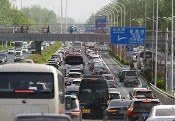 Chinesischer Tesla-Konkurrent darf Drohnen in Peking ...