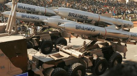 Indien hat eine Bodenversion des modernen Überschall-Marschflugkörpers BrahMos ER mit einer Reichweite von 450-500 Kilometern getestet