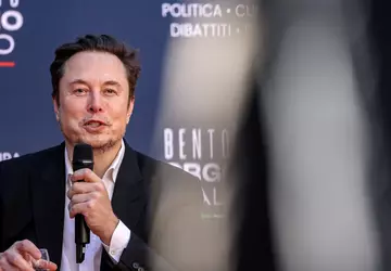 Elon Musks xAI sucht bis zu ...