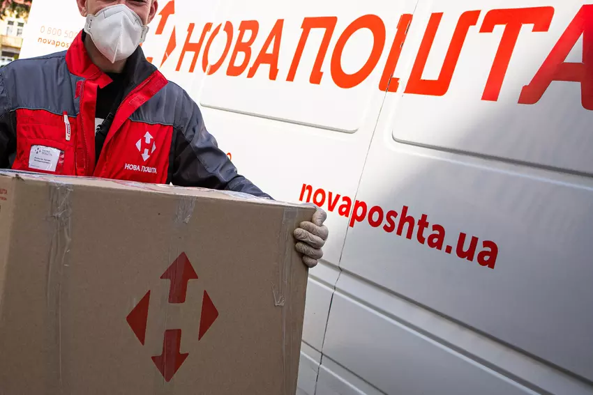 Nova Poshta beginnt mit der Lieferung humanitärer Hilfe aus den USA und Europa in die Ukraine