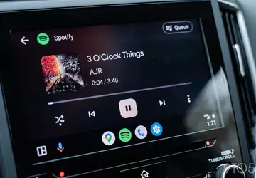 Android Auto erhält einen aktualisierten Musik-Player ...