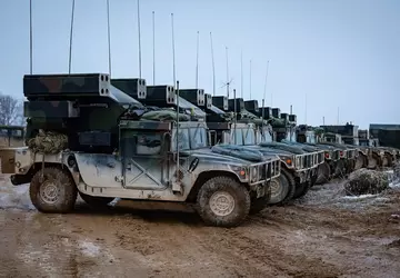 AFU setzt US AN/TWQ-1 Avenger SAMs ...