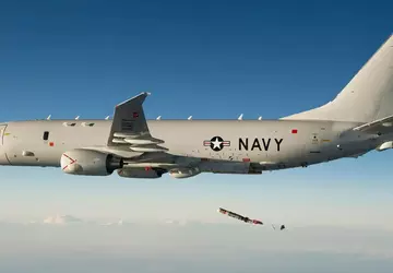 Das Patrouillenflugzeug P-8A Poseidon wird in ...