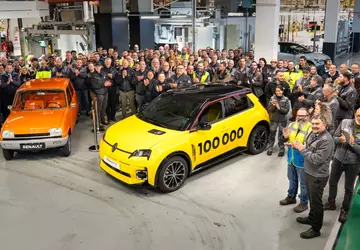 Renault produzierte das 100.000. Elektroauto R5 ...