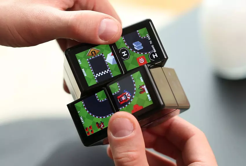 Rubiks Cube des 21. Jahrhunderts: Vorbestellungen für ungewöhnliches WOWCube-Gadget mit 24 beweglichen LCD-Displays geöffnet