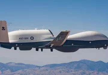 Australien erhält die erste MQ-4C-Patrouillendrohne von ...