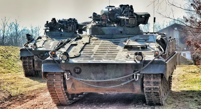 Verteidigungsminister zeigt Video von deutschen Marder-Schützenpanzern in der Ukraine