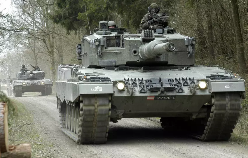 Spanien liefert 10 Leopard 2A4-Panzer und 20 M113 APCs an die Ukraine
