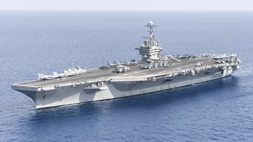 Kapitän des Flugzeugträgers USS Harry S. Truman wegen Kollision mit zivilem Schiff entlassen 