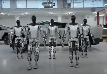 Der "freundliche" Humanoide Tesla Bot lernt ...