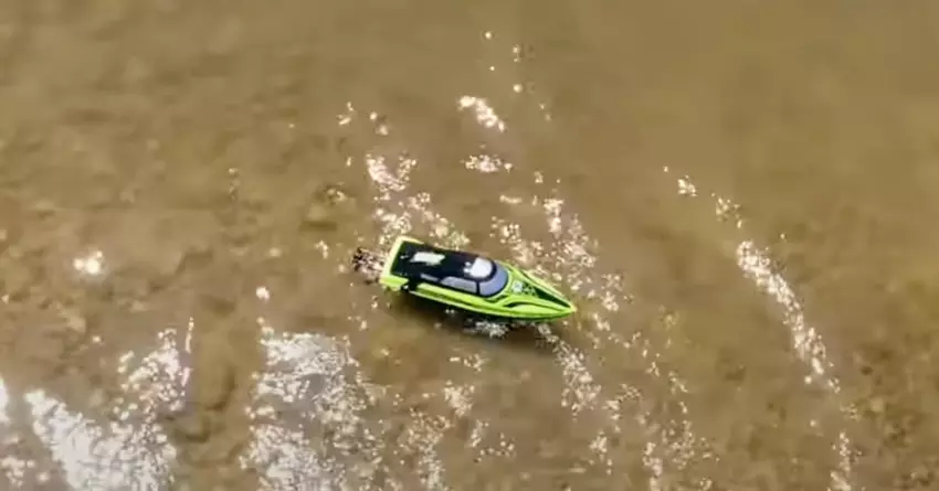 DEERC DE2008 rc boot für pool