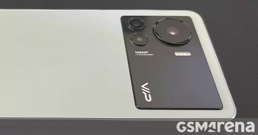 Durchgesickerte Fotos zeigen ein neues Infinix Note-Modell mit 108-Megapixel-Kamera und 120-W-Schnellladung