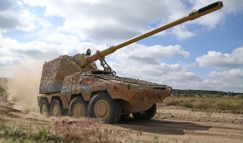 Deutschland übergibt der Ukraine den ersten selbstfahrenden RCH 155 der neuesten Generation