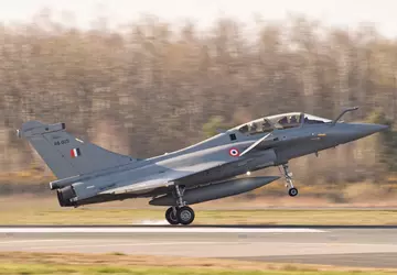 Indien erhielt den letzten Dassault Rafale-Kampfjet ...