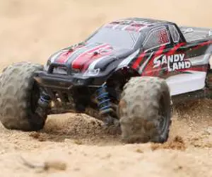 1:18 DEERC 9300 Hochgeschwindigkeits-RC-Monstertruck