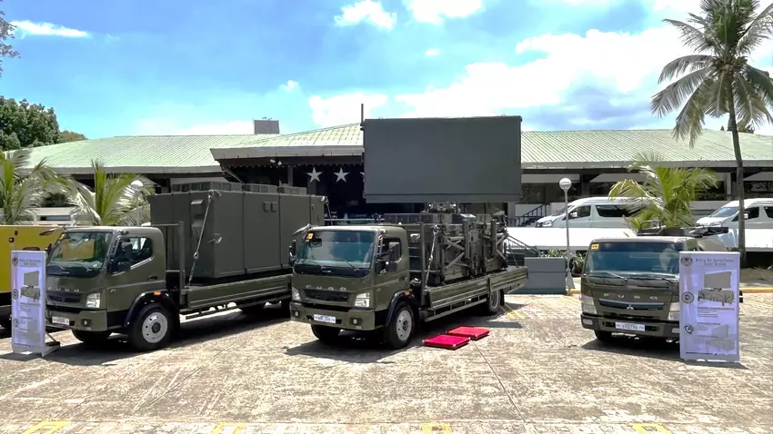 Japan hat den Philippinen die Frühwarnradarstation TPS-P14ME übergeben, die auf einem Mitsubishi Fuso Super Great-LKW basiert.