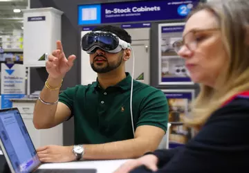 Apple Vision Pro ist jetzt in ...