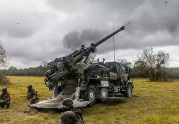 Emmanuel Macron bestätigt, dass Frankreich der ...