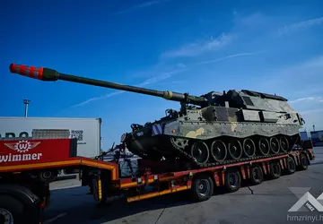 Ungarn erhält erste Panzerhaubitze 2000 im ...