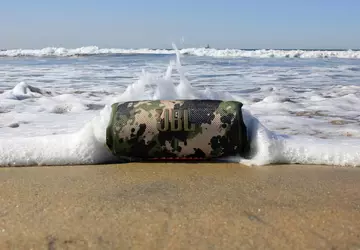 JBL Charge 5 auf Amazon: Kabelloser ...