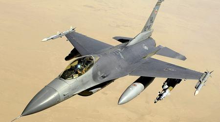 Weitere niederländische F-16 treffen in Rumänien ein, um u.a. ukrainische Piloten zu trainieren
