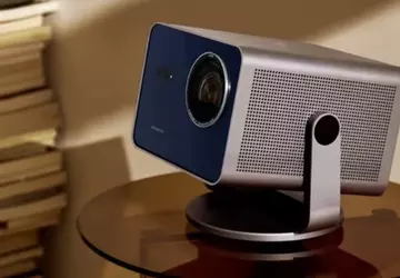 Leica stellte Cine Play 1 Plus ...