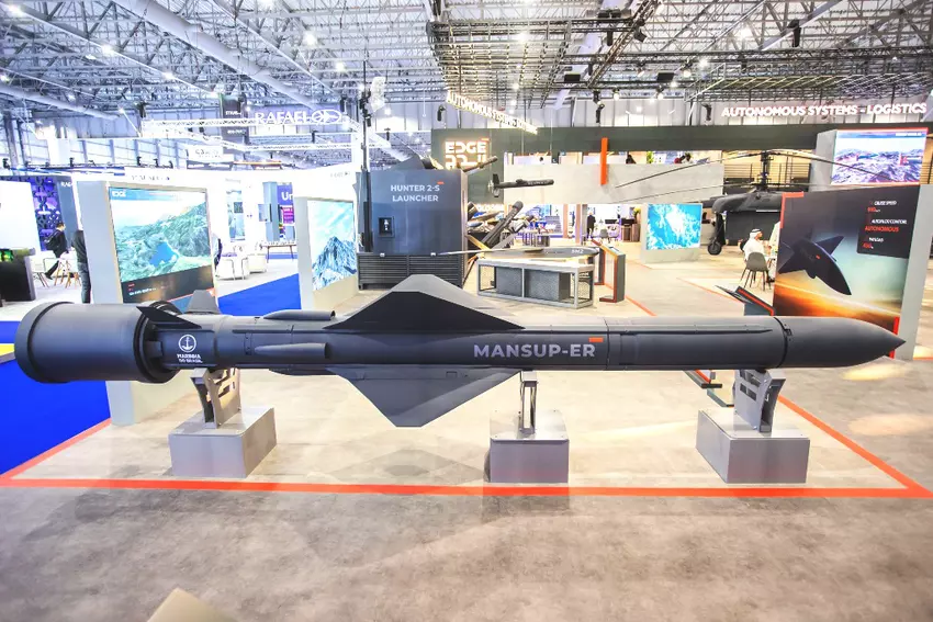 Die EDGE GROUP führte die Marschflugkörper NASEF-20 und NASEF-125 sowie die Anti-Schiffs-Rakete MANSUP-ER ein.