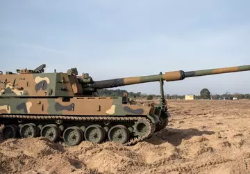 Korea rüstet K9A1 Thunder 155mm Panzerhaubitzen ...